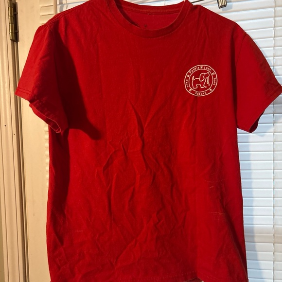 Puppie Love Red Short Sleeve Tee - Firefighter Dog Graphic - Picture 3 of 3